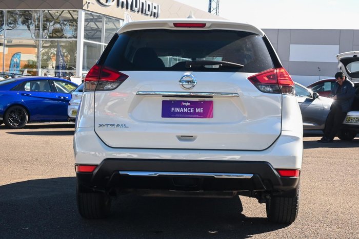 2022 Nissan X-TRAIL ST