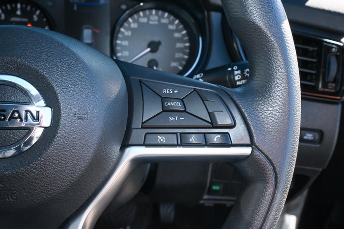 2022 Nissan X-TRAIL ST