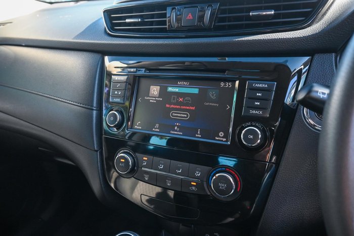 2022 Nissan X-TRAIL ST