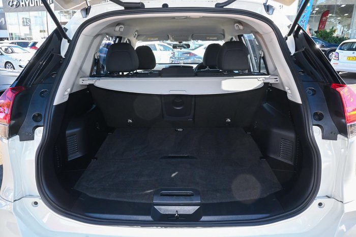 2022 Nissan X-TRAIL ST