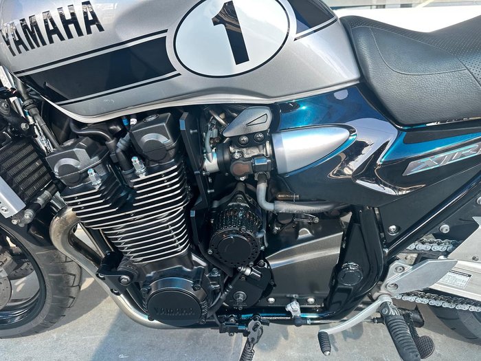 2016 Yamaha XJR1300 XJR Silver