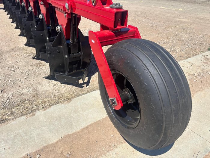 0 Tatu Aarp 10 Blade Reversible Moldboard Plough New RED