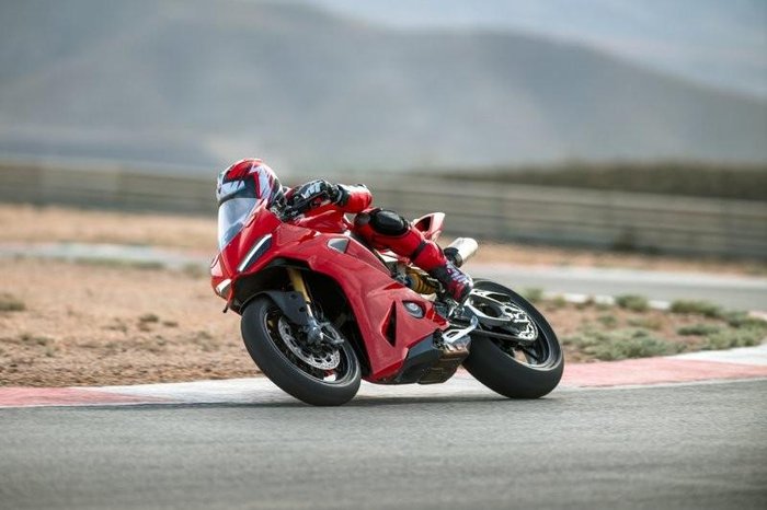 2025 Ducati Panigale V2 S Panigale Red