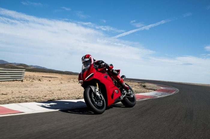 2025 Ducati Panigale V2 S Panigale Red