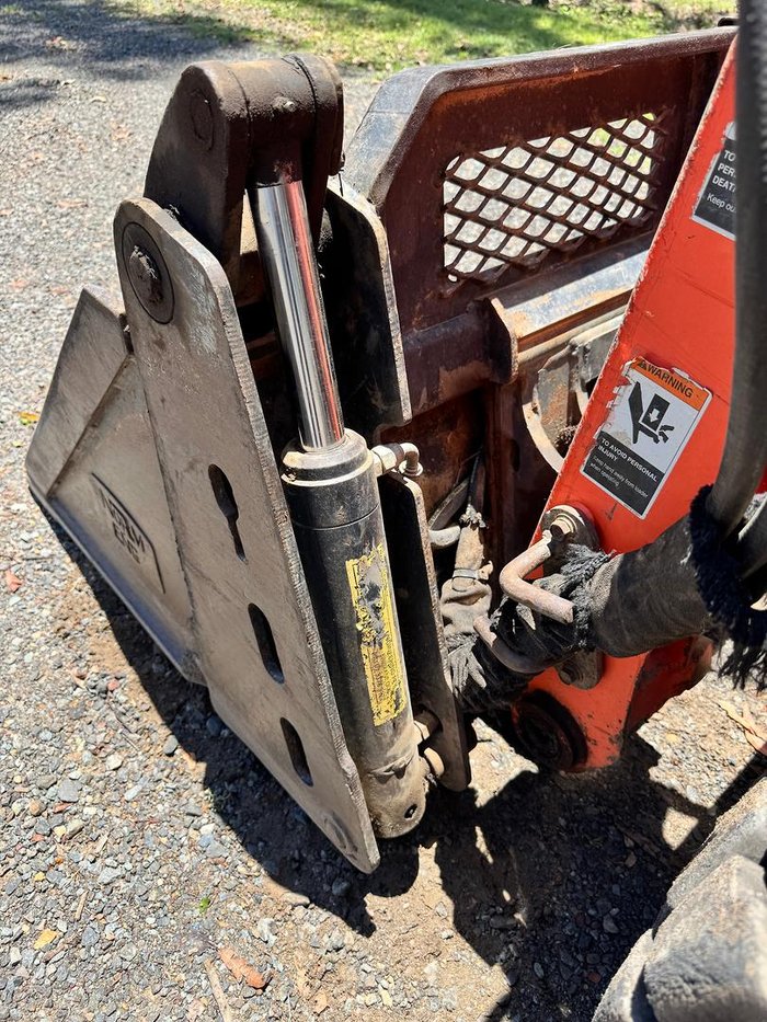 Kubota Ssv75