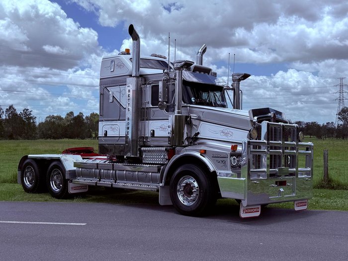 2018 Kenworth T659 240t GCM - FRESH REBUILD White