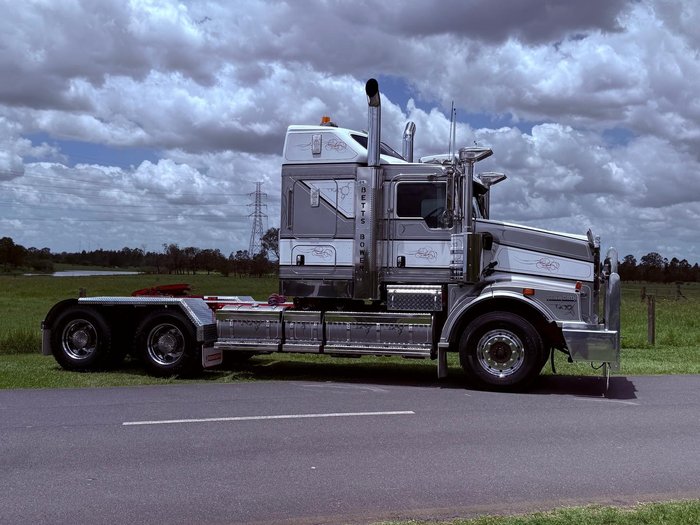 2018 Kenworth T659 240t GCM - FRESH REBUILD White