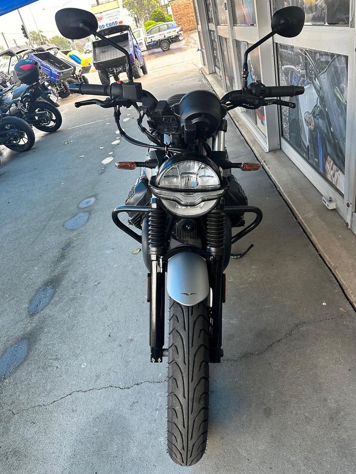 2021 Moto Guzzi V7 Stone