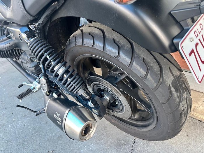 2021 Moto Guzzi V7 Stone Stone Silver