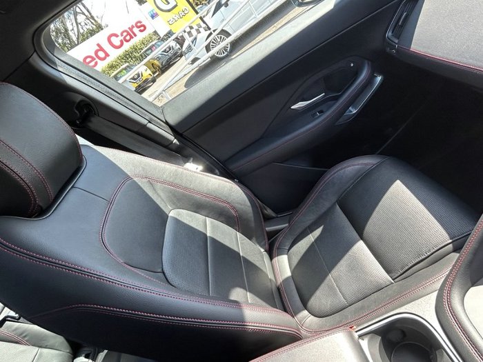 2020 JAGUAR E-PACE P250 CHEQUERED FLAG