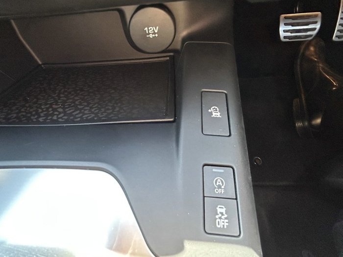 2020 JAGUAR E-PACE P250 CHEQUERED FLAG