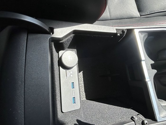 2020 JAGUAR E-PACE P250 CHEQUERED FLAG