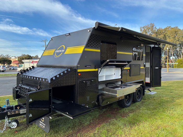 2025 Union RV 18Ht3