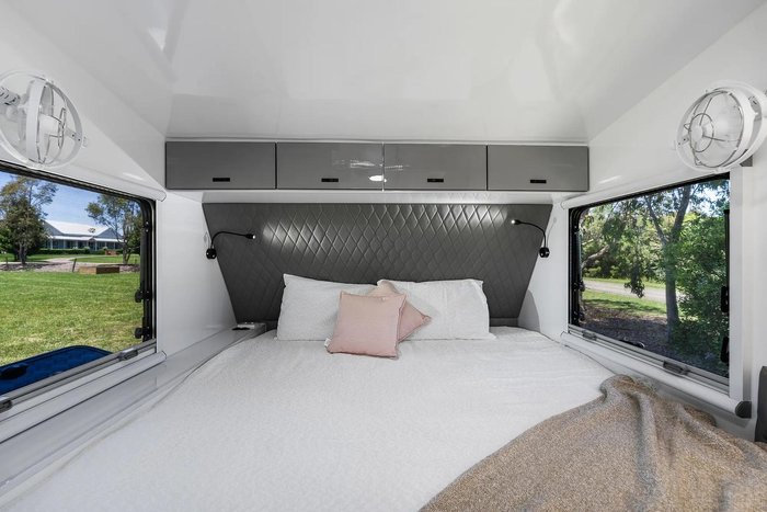 2025 Union RV 18Ht3