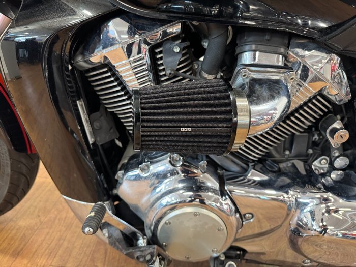 2011 Suzuki VZR 1800 BOULEVARD (M109R) Black