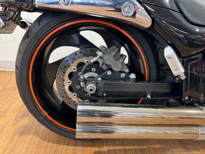 2011 Suzuki VZR 1800 BOULEVARD (M109R) Black