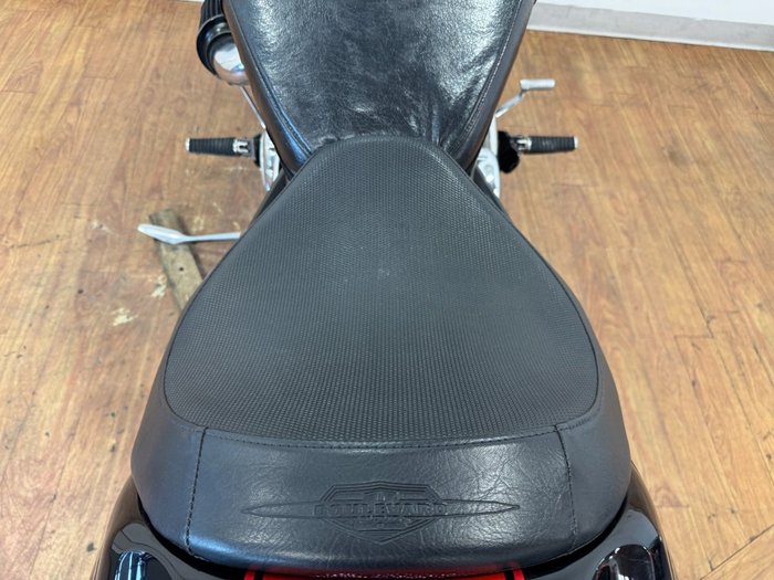 2011 Suzuki VZR 1800 BOULEVARD (M109R) Black