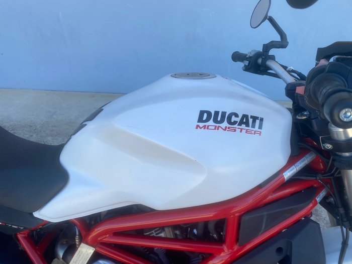 2018 DUCATI MONSTER 797 STAR WHITE-DARK ST White