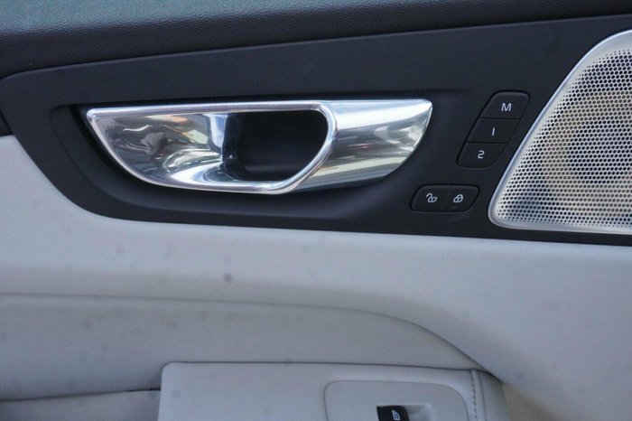 2017 Volvo XC60 T5 Inscription