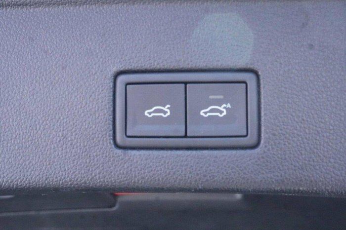 2019 Volkswagen Touareg 190TDI Launch Edition