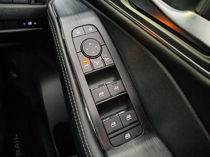 2024 Nissan X-TRAIL ST-L