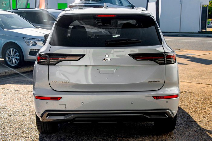 2025 Mitsubishi Outlander Exceed