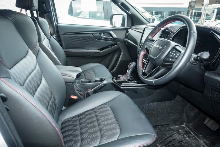 2025 Isuzu D-MAX X-TERRAIN