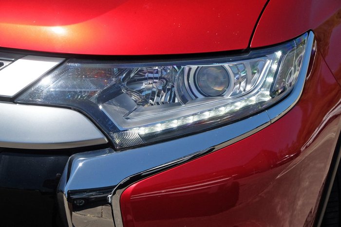 2021 Mitsubishi Outlander ES