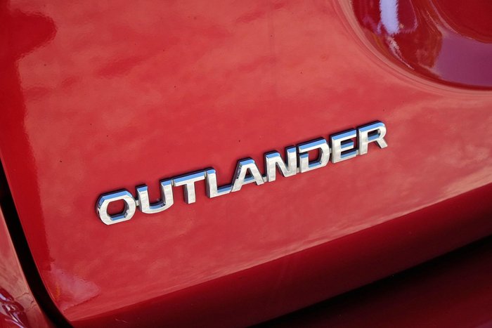 2021 Mitsubishi Outlander ES