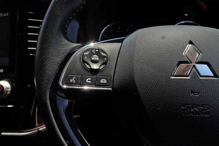 2021 Mitsubishi Outlander ES