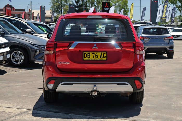 2021 Mitsubishi Outlander ES