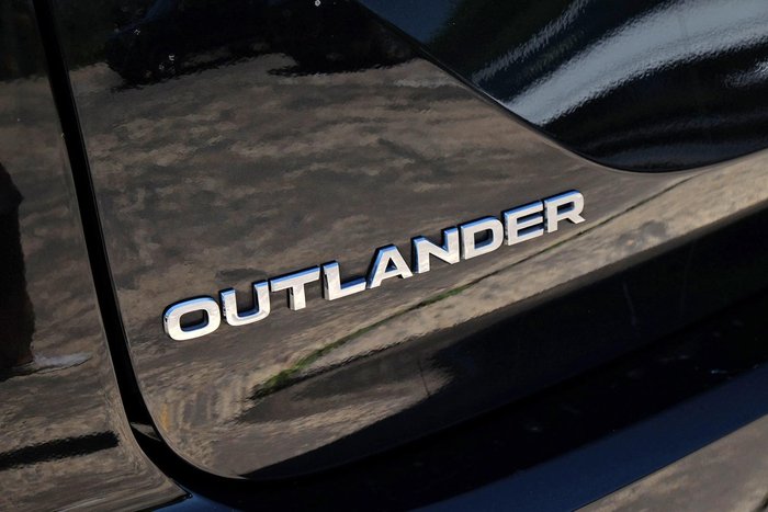 2023 Mitsubishi Outlander Exceed Tourer