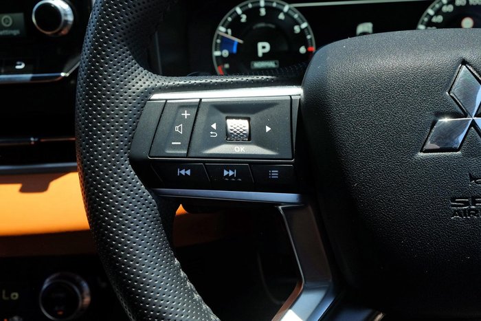 2023 Mitsubishi Outlander Exceed Tourer