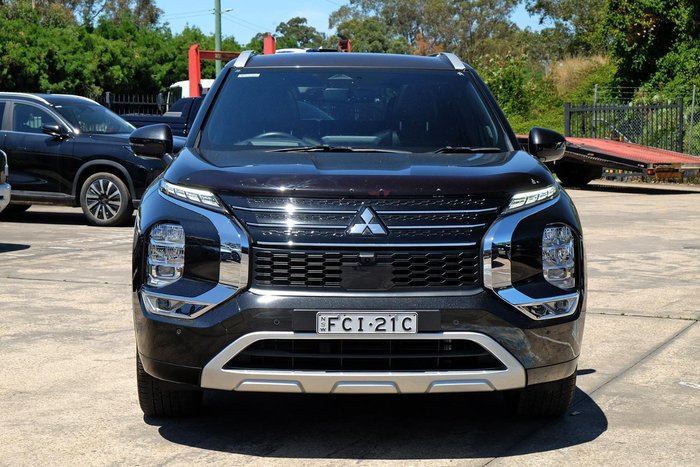 2023 Mitsubishi Outlander Exceed Tourer