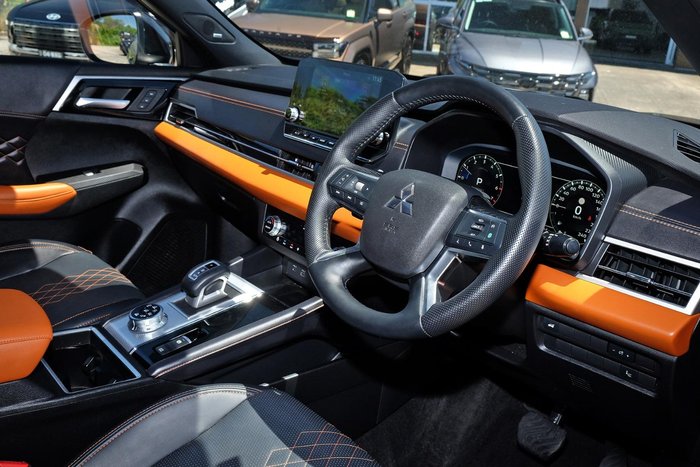 2023 Mitsubishi Outlander Exceed Tourer