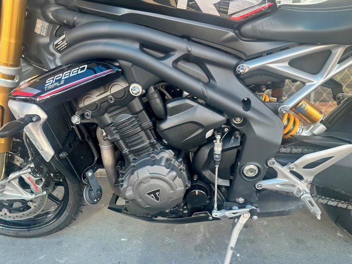 2021 Triumph Speed Triple RS 1200 Speed Triple Black