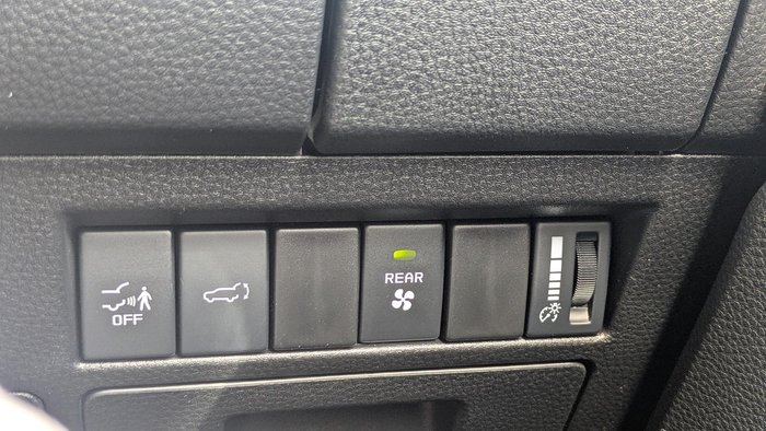 2025 Isuzu MU-X LS-T