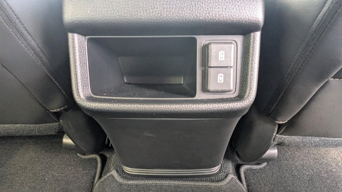 2025 Isuzu MU-X LS-T