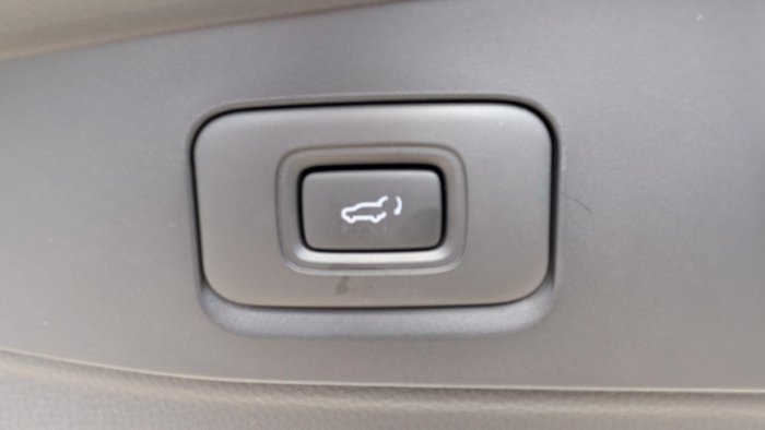 2025 Isuzu MU-X LS-T