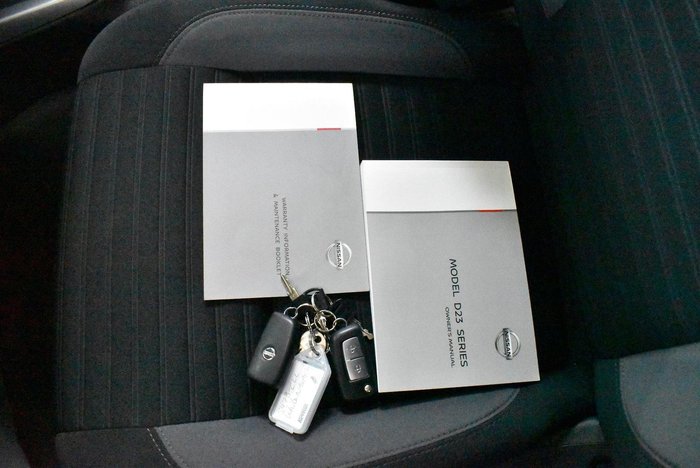 2021 Nissan Navara SL