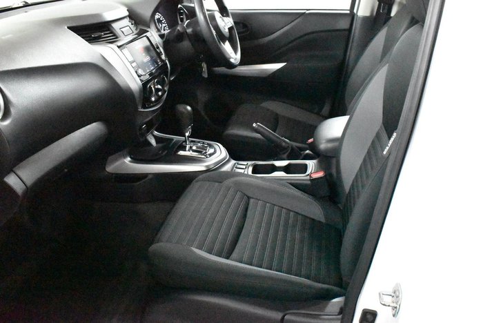 2021 Nissan Navara SL