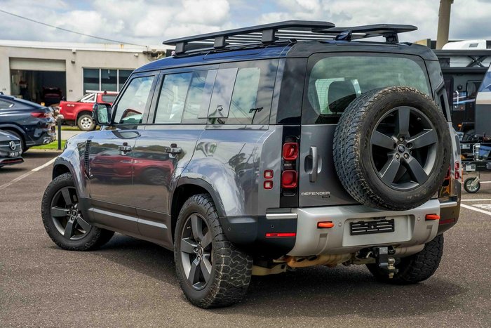 2021 Land Rover Defender 110 D300 SE