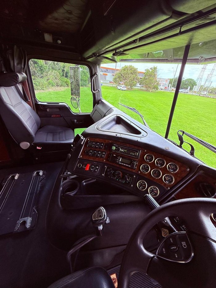 2019 Kenworth K200 Big Cab 165t GCM - RECENT NEW ENGINE