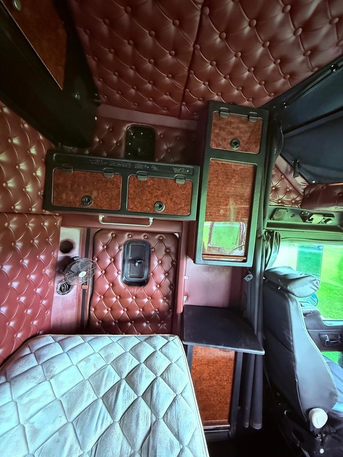 2019 Kenworth K200 Big Cab 165t GCM - RECENT NEW ENGINE