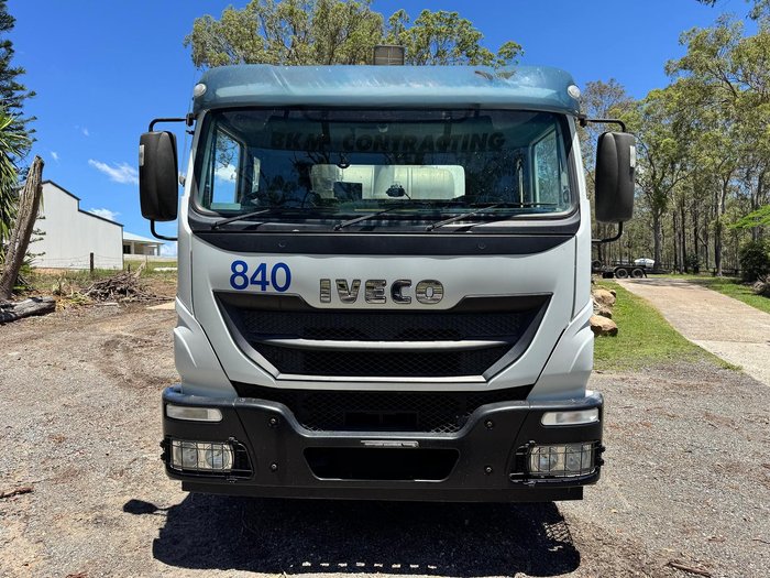 2014 Iveco Acco 2350G 320
