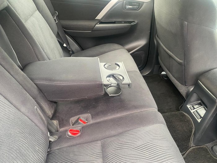 2020 Mitsubishi Pajero Sport GLX