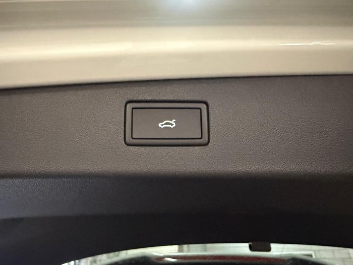 2025 Volkswagen Tiguan 195TSI R-Line