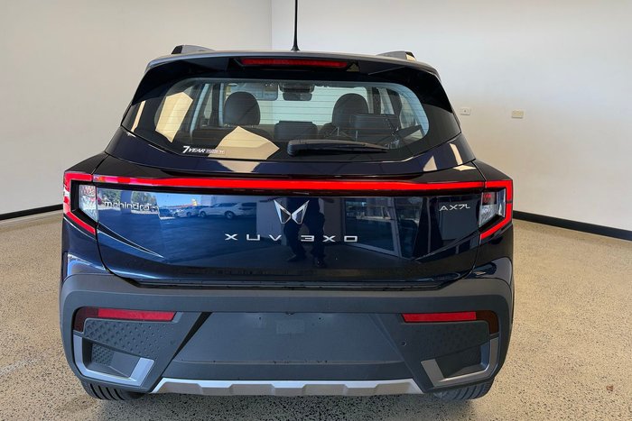 2025 Mahindra XUV3XO AX7L
