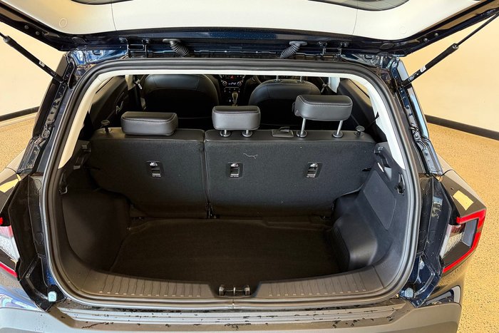 2025 Mahindra XUV3XO AX7L