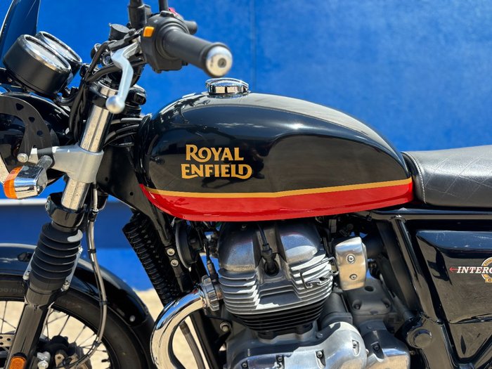 2022 Royal Enfield INTERCEPTOR 650 E5 CLASSIC Black